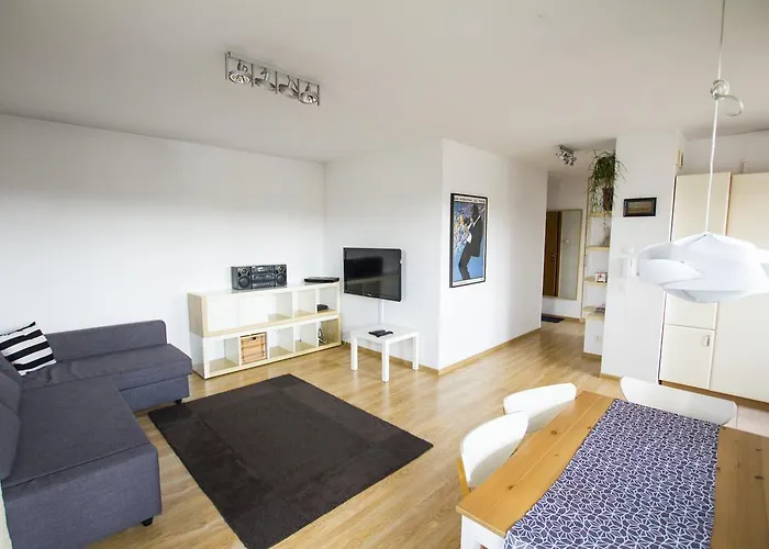 Apartament 22 *